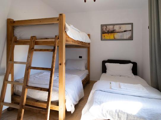 Vila Shen Maria Hotell Voskopojë Eksteriør bilde